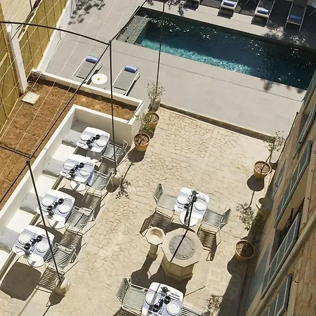 1902 Townhouse 4* Soller