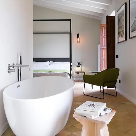 1902 Townhouse 4* Soller