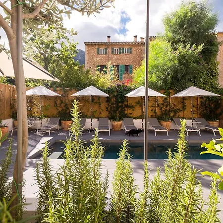 1902 Townhouse 4* Soller