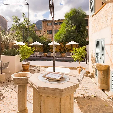 1902 Townhouse 4* Soller